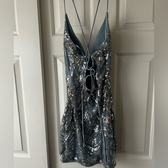 formal dress - Picture 4 of 6